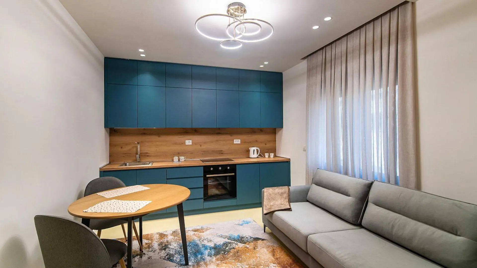 Super City Center Apartments Tirana 0*,